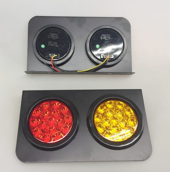 Imagen de PAR FARO TRASERO LED UNIVERSAL 12V SEÑALERO/FRENO                                                                       